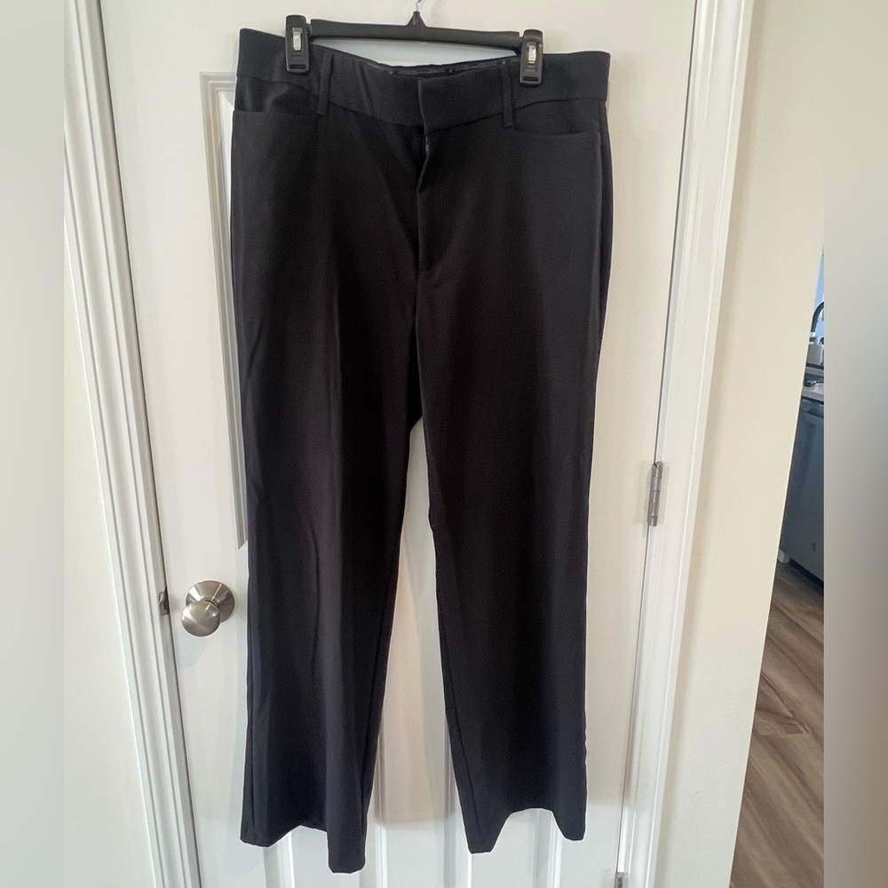 Gloria Vanderbilt Classic Black Trousers